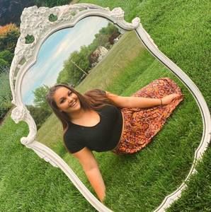 Meet your Posher, Bella